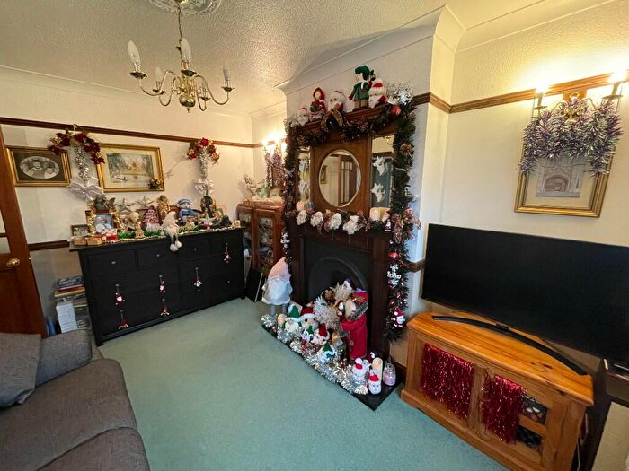 2 Bedroom Semi-Detached Bungalow For Sale In Station Road, MK45
