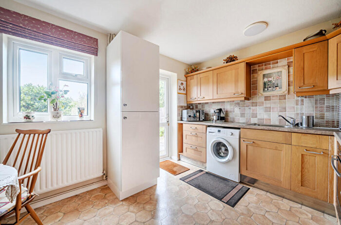 2 Bedroom Semi-Detached House For Sale In Puttocks Close, Haslemere, West Sussex, GU27