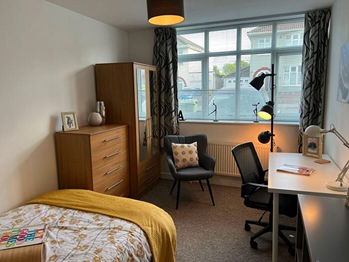 6 Bedroom Semi Detached House To Rent In Ferndale Road, Bristol, BS7