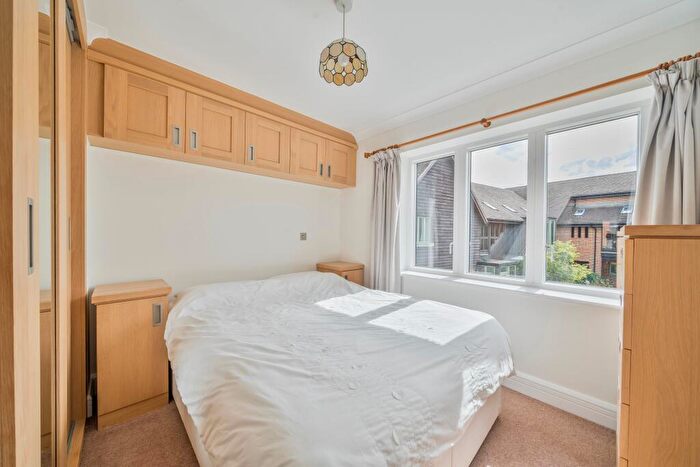 2 Bedroom Retirement Property For Sale In The Fairways, Mayford Grange, Woking, GU22
