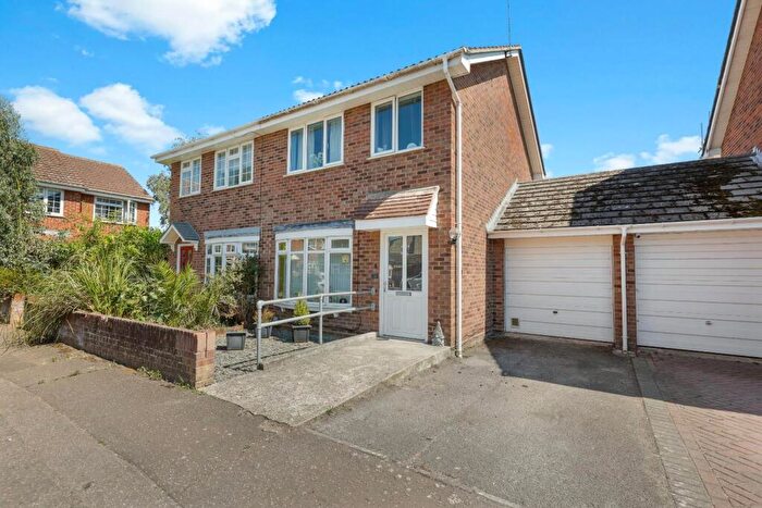 4 Bedroom Semi-Detached House For Sale In Becker Road, Colchester, CO3