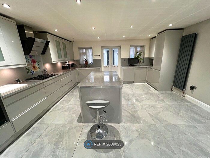 5 Bedroom Terraced House To Rent In Sunleigh Road, Wembley, HA0