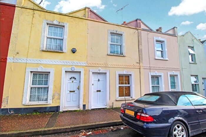 2 Bedroom Terraced House For Sale In Ockley Road, Bognor Regis, West Sussex, PO21