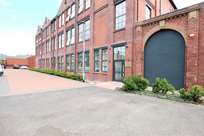 1 Bedroom Flat To Rent In Park Mills Court, Morley, LS27