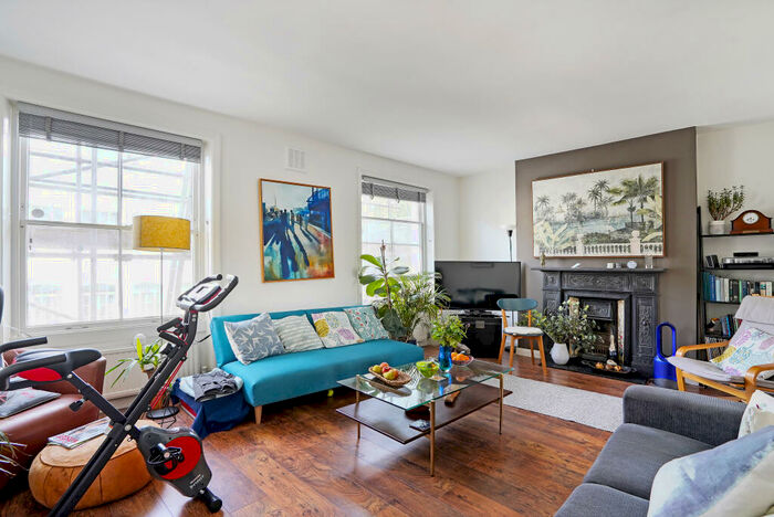 2 Bedroom Flat To Rent In Erskine Road, Primrose Hill, London, NW3