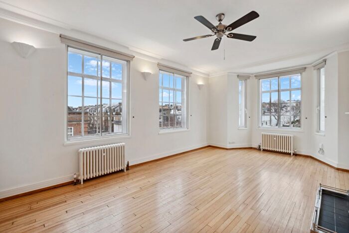 2 Bedroom Flat For Sale In Phillimore Court, Argyll Road, W8