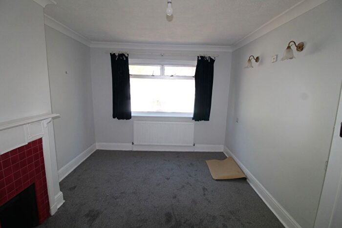 3 Bedroom Terraced House To Rent In Spring Grove Crescent, Hounslow, TW3