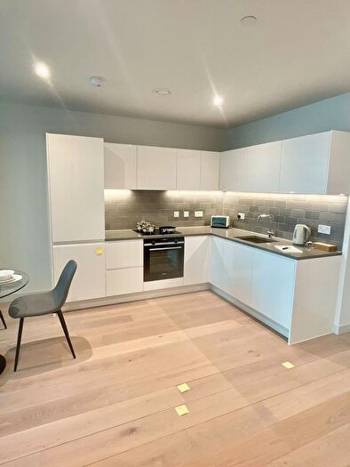 1 Bedroom Flat To Rent In Royal Crest Avenue, London, E16