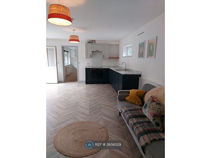 2 Bedroom Semi-Detached House To Rent In Fileturn House, Great Bookham, KT23