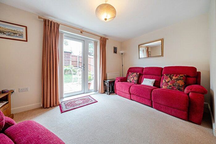 2 Bedroom Semi-Detached House For Sale In Parkins Close, Wellingborough, Northamptonshire, NN8