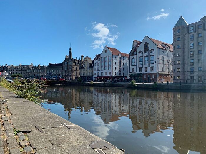 1 Bedroom Flat To Rent In , Commercial Wharf, Edinburgh, EH6