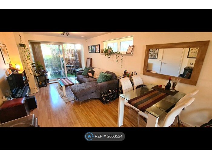 1 Bedroom Flat To Rent In Bow Common Lane, London, E3