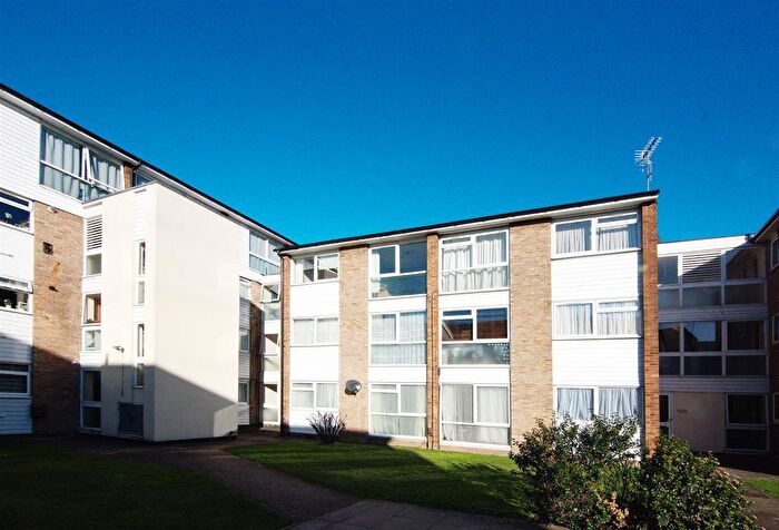 1 Bedroom Flat To Rent In Mintern Close, London, N13