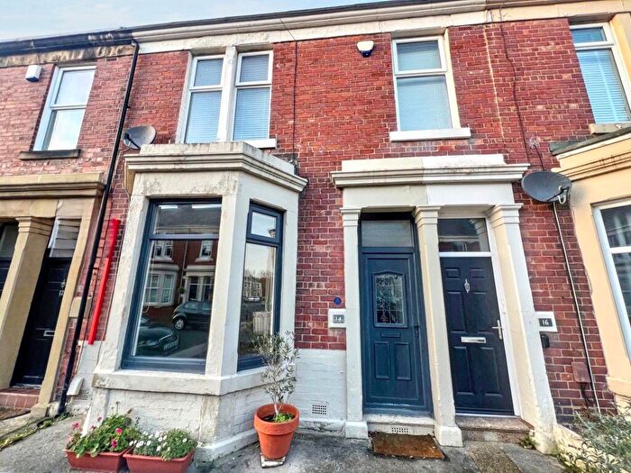 2 Bedroom Flat To Rent In Donkin Terrace, North Shields, Tyne And Wear, NE30