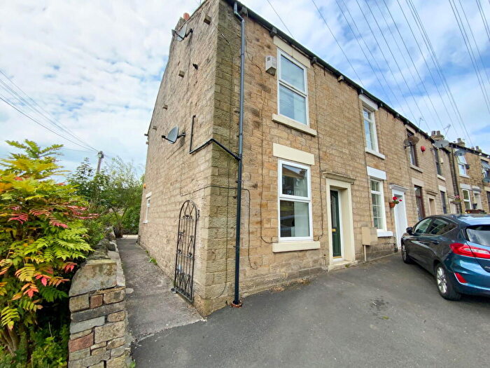 3 Bedroom End Of Terrace House For Sale In Mottram Road, Broadbottom, Cheshire, SK14