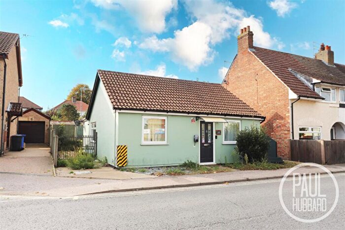 2 Bedroom Detached Bungalow For Sale In Victoria Road, Oulton Broad, NR33