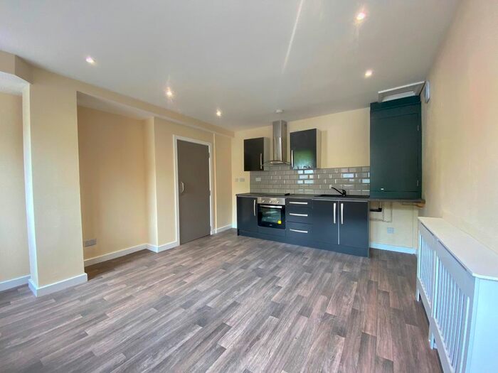 1 Bedroom Flat To Rent In Flat Oakfield House, Preston New Road, Blackburn., BB2