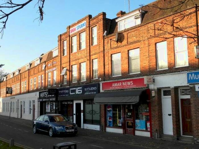 3 Bedroom Flat To Rent In Harpsfield Broadway, Hatfield, Hertfordshire, AL10