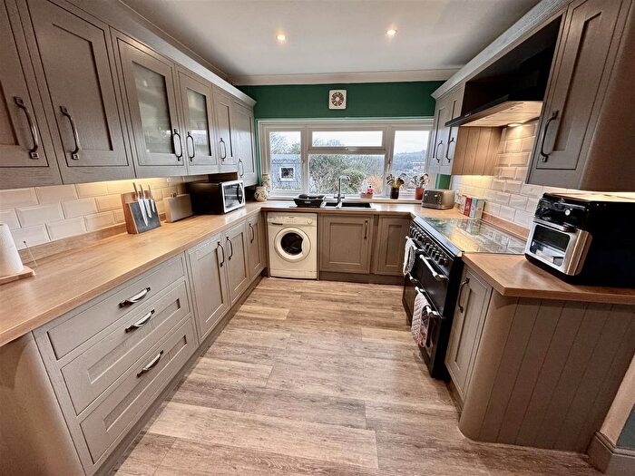 2 Bedroom Detached Bungalow For Sale In Highfield Road, Twyn, Ammanford, SA18