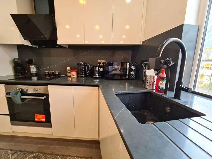 1 Bedroom Flat To Rent In Finchley Road, London, NW3