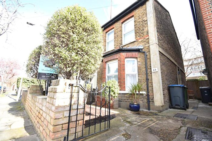 2 Bedroom House To Rent In Portman Road, Kingston Upon Thames, KT1