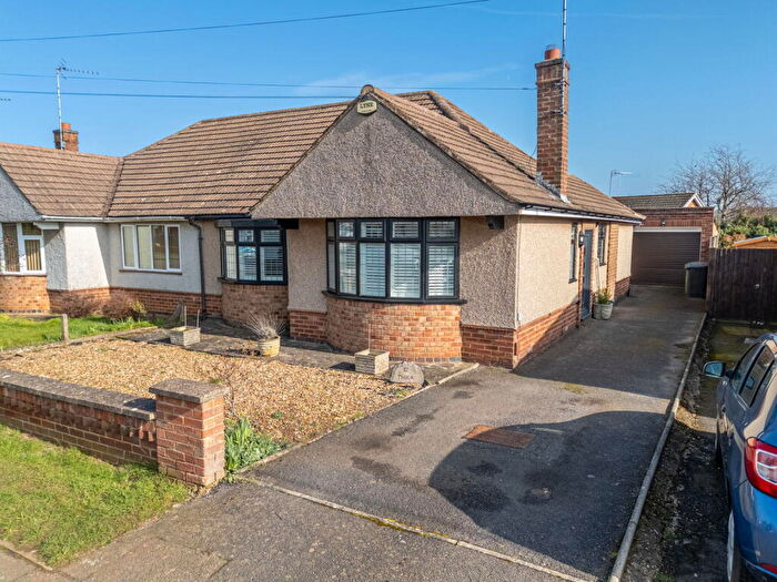 3 Bedroom Semi-Detached Bungalow For Sale In Ridgeway, Wellingborough, NN8