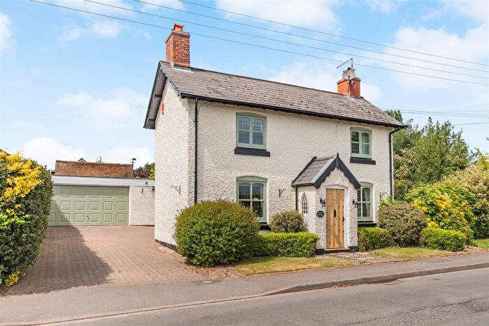 4 Bedroom Detached House For Sale In Weeford Road, Sutton Coldfield, B75