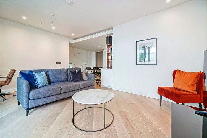 1 Bedroom Flat To Rent In Wood Crescent, Television Centre, White City, London, W12