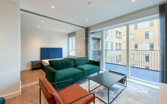 Studio To Rent In Braeburn Mansions, Clarendon, N8