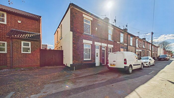 2 Bedroom Flat For Sale In Dickinson Street, Derby, Derbyshire, DE24
