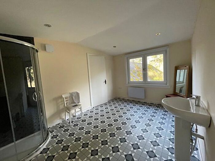 2 Bedroom Cottage To Rent In Rogart, IV28