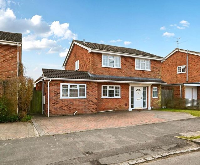 4 Bedroom Detached House For Sale In Woodhall Close, Cuckfield, RH17