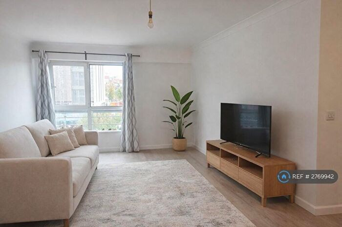 2 Bedroom Flat To Rent In Millsands, Sheffield, S3