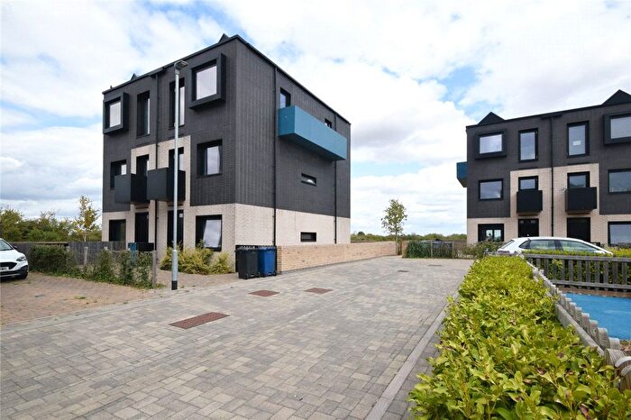 4 Bedroom Semi-Detached House To Rent In Lockhart Way, Northstowe, Cambridge, CB24