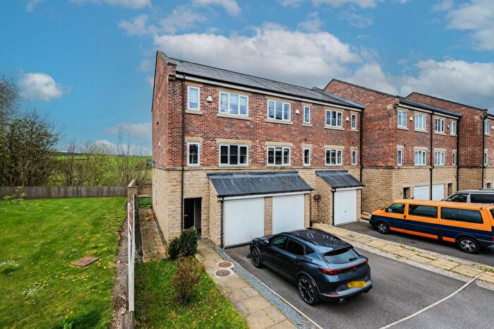 4 Bedroom Detached House For Sale In Horsforde View, Leeds, West Yorkshire, LS13