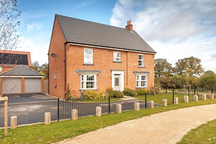 5 Bedroom Detached House For Sale In Klein Way, Ashlawn Gardens, Rugby, CV22