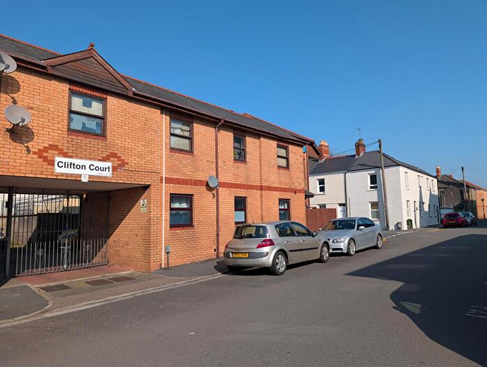 1 Bedroom Flat For Sale In Flat Clifton Court, Star Street, Cardiff, South Glamorgan, Wales, CF24