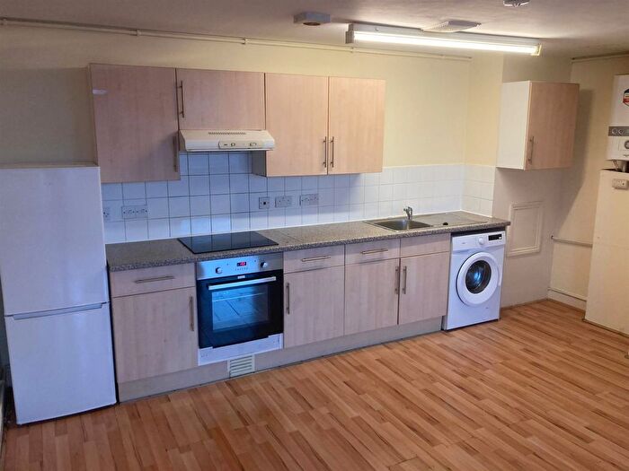 Property To Rent In Cherrydown Avenue, London, E4