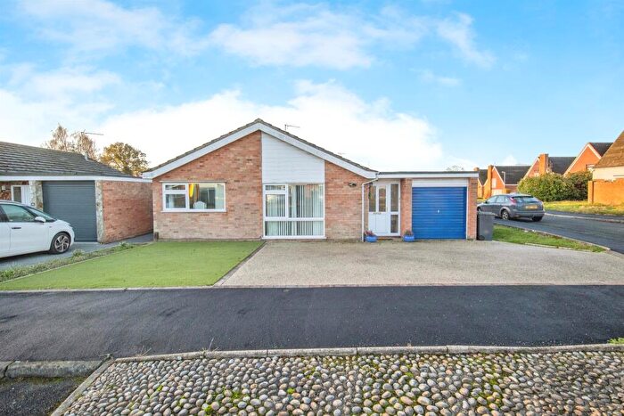3 Bedroom Detached Bungalow For Sale In Sandringham Close, Ipswich, IP2