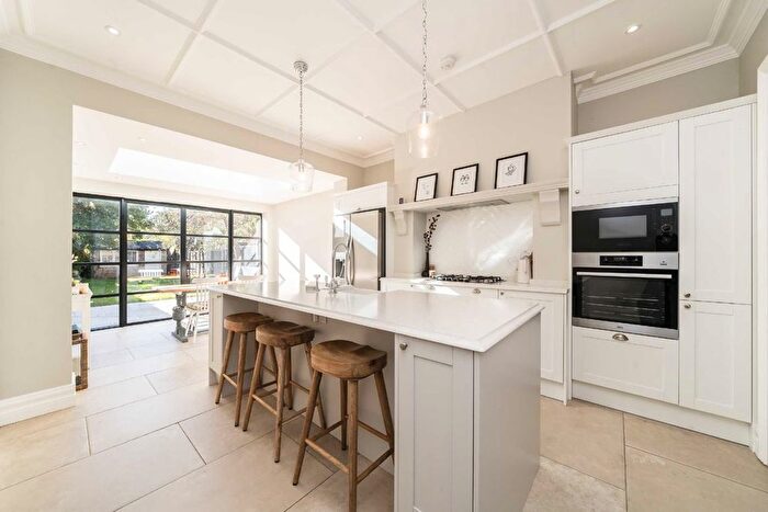 6 Bedroom Semi Detached House For Sale In Drewstead Road, Streatham, SW16