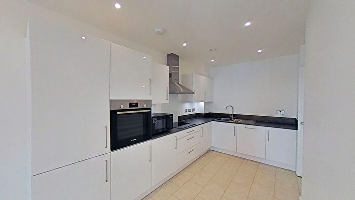 3 Bedroom Flat To Rent In Ocean Drive, Edinburgh, EH6