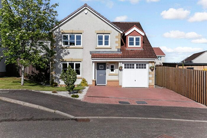 5 Bedroom Detached House For Sale In Hogan Place, Dennyloanhead, Bonnybridge, Stirlingshire, FK4