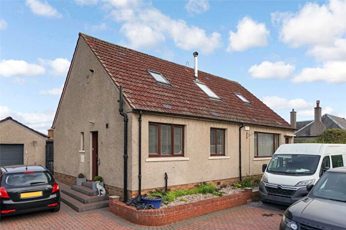 4 Bedroom Detached House For Sale In Rumblingwell, Dunfermline, Fife, KY12