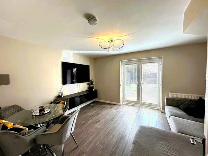 2 Bedroom Semi-Detached House For Sale In Wright Road, Stoney Stanton, LE9