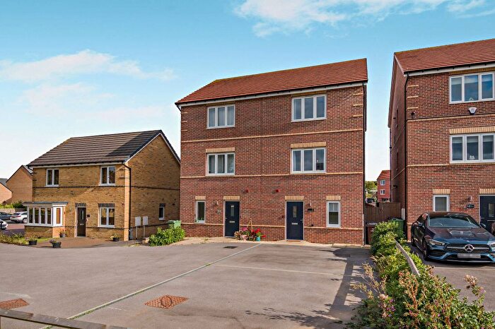3 Bedroom Semi-Detached House For Sale In Towchester Drive, Castleford, West Yorkshire, WF10
