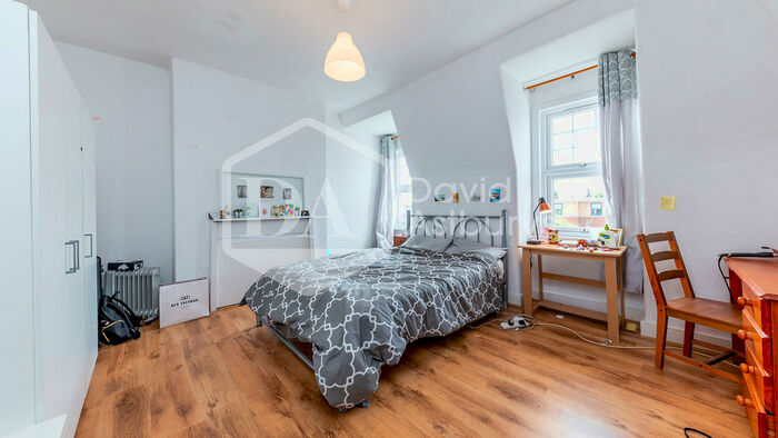 4 Bedroom Apartment To Rent In Tottenham Lane, Crouch End, London, N8