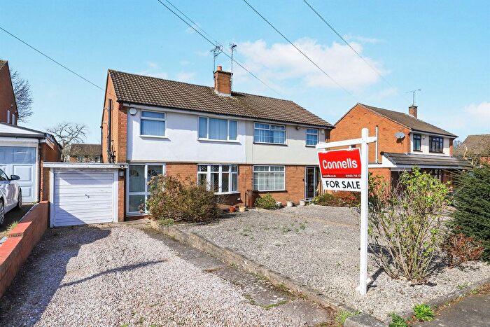 3 Bedroom Semi Detached House For Sale In The Holmes, Fordhouses, Wolverhampton, WV10