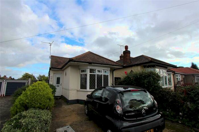 1 Bedroom Detached Bungalow To Rent In Oakwood Avenue, Leigh-on-sea, Essex, SS9