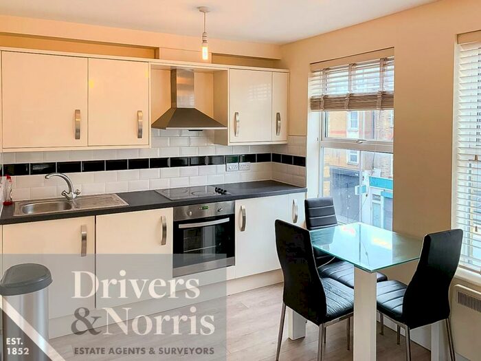 1 Bedroom Apartment To Rent In Holloway Road, Upper Holloway, London, N19