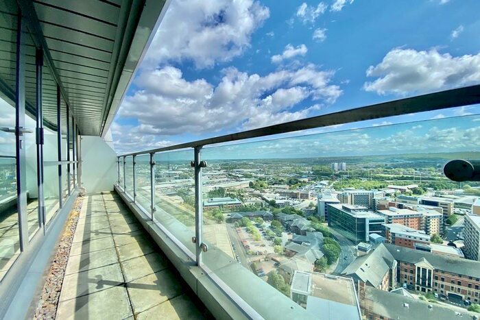 2 Bedroom Apartment To Rent In Bridgewater Place, Leeds, LS11